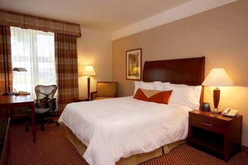 Hilton Garden Inn Cincinnati/Sharonville Esterno foto