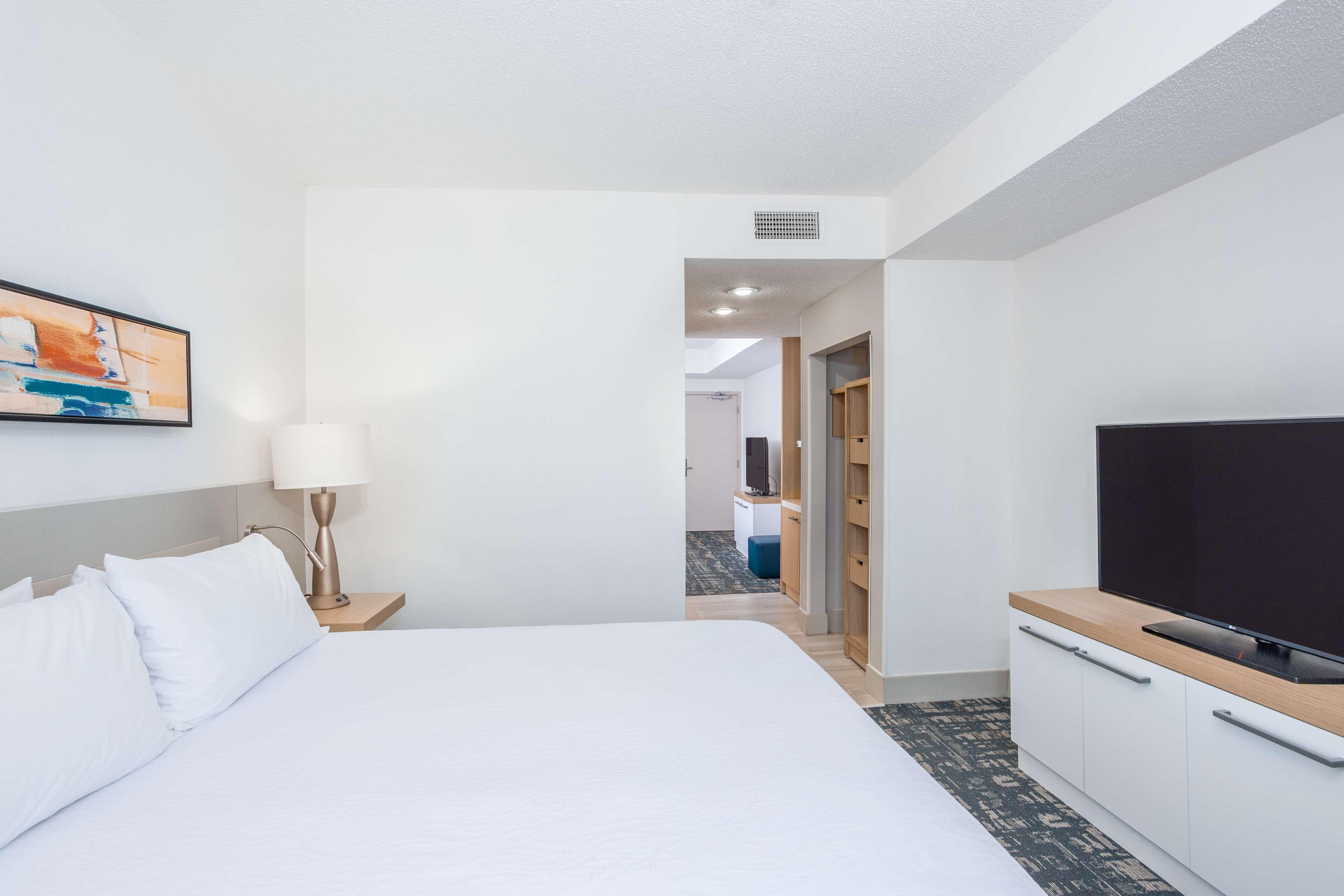 Hilton Garden Inn Cincinnati/Sharonville Esterno foto